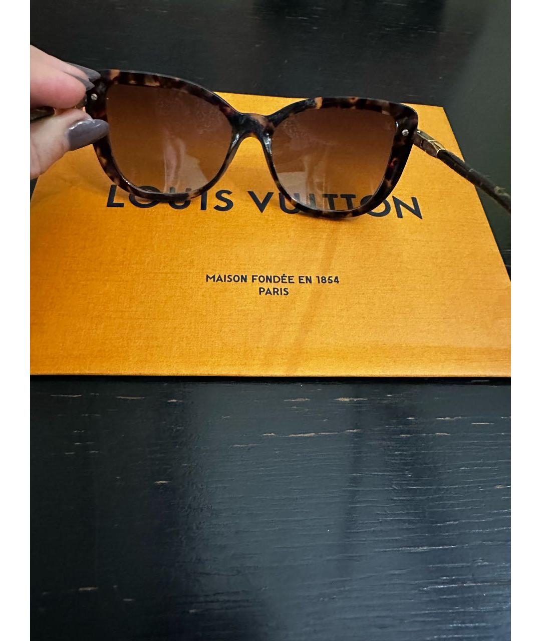LOUIS VUITTON PRE-OWNED Коричневые солнцезащитные очки, фото 7