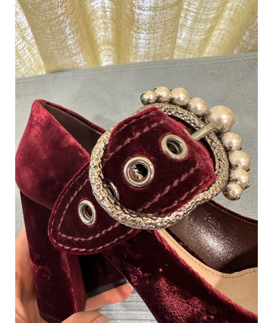 MIU MIU Бордовые бархатные туфли, фото 5