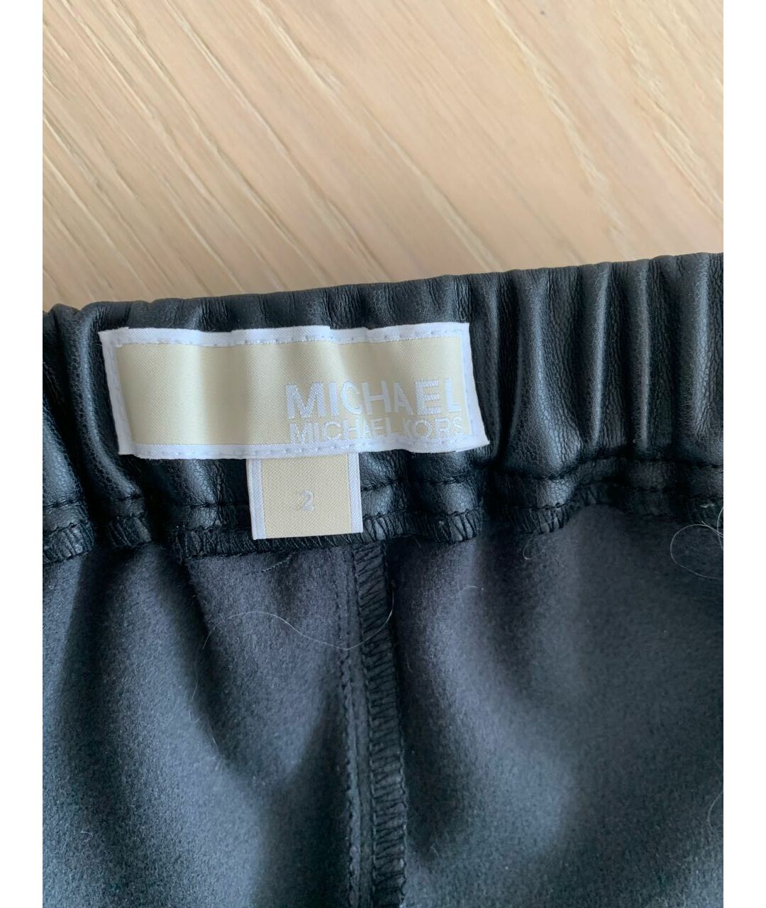 MICHAEL KORS Черные полиэстеровые брюки узкие, фото 3