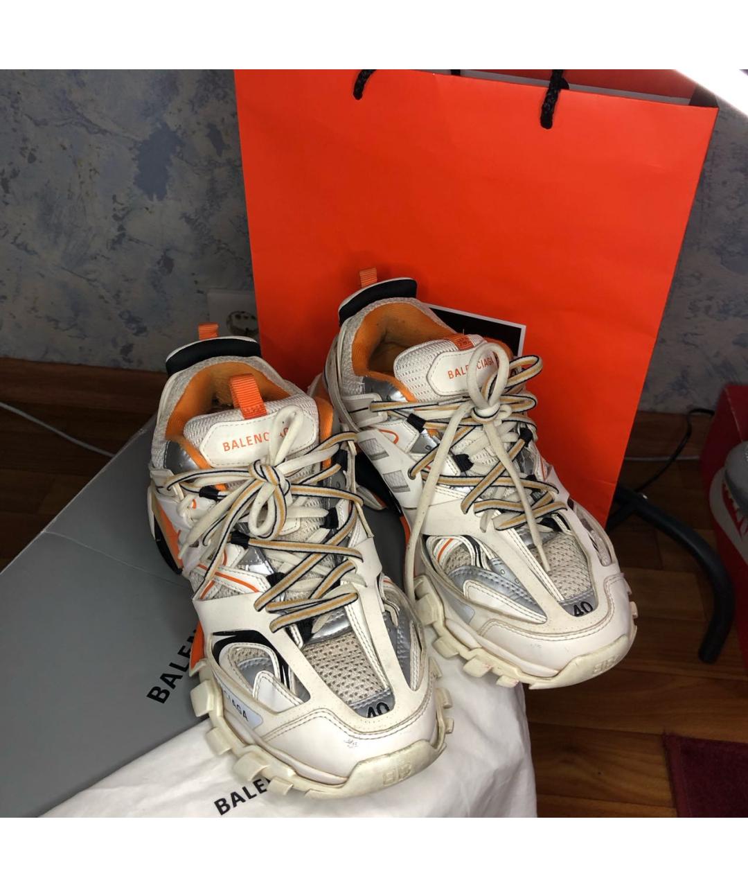 BALENCIAGA Белые кожаные кроссовки, фото 2