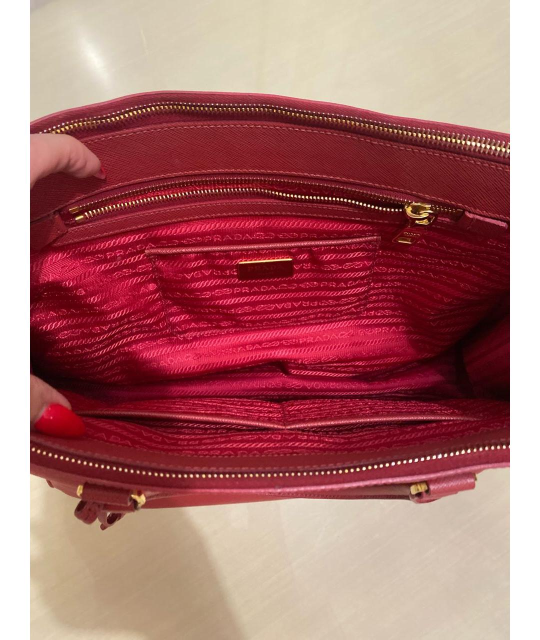 PRADA Красная кожаная сумка с короткими ручками, фото 4