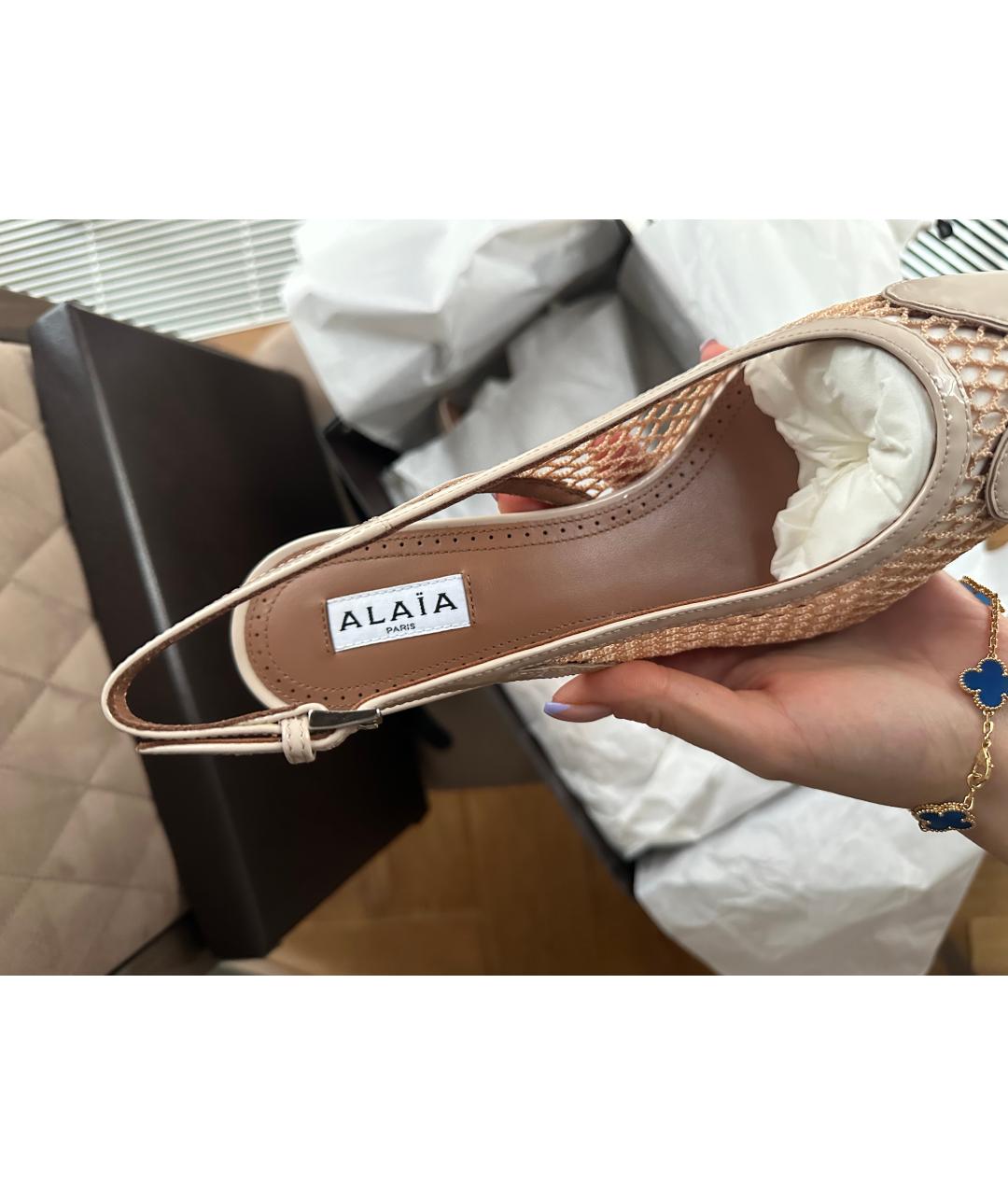 ALAIA Бежевые кожаные лодочки на низком каблуке, фото 7