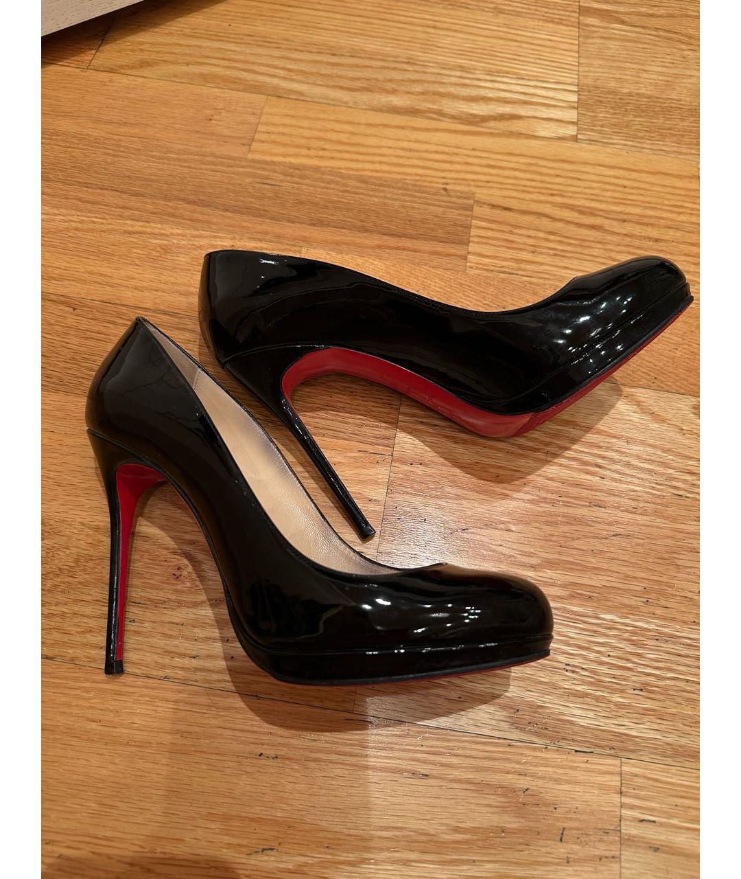 CHRISTIAN LOUBOUTIN Черные туфли из лакированной кожи, фото 4