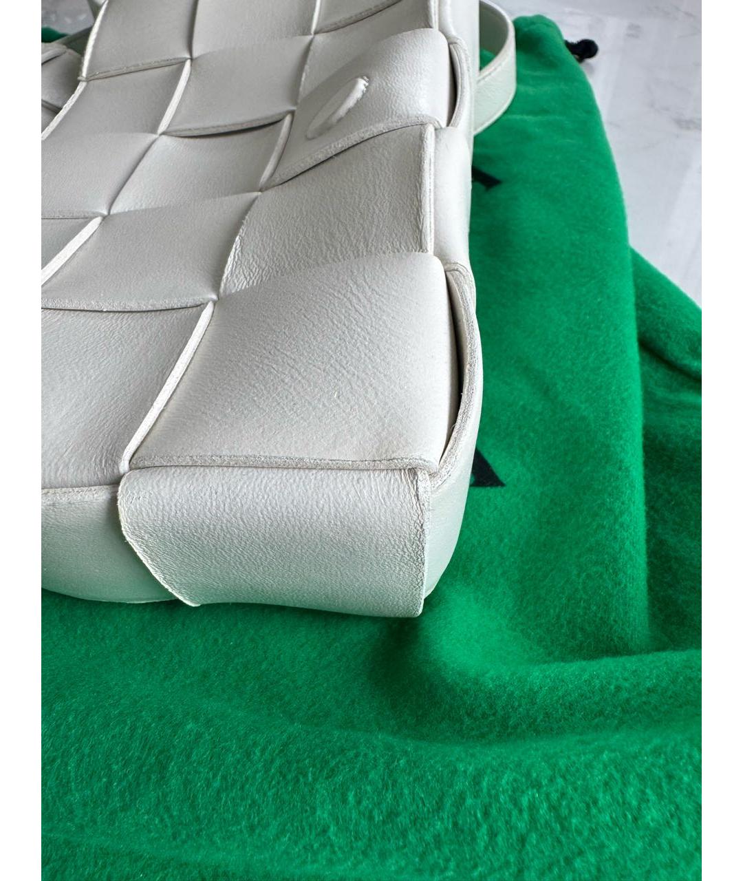 BOTTEGA VENETA Белая кожаная сумка через плечо, фото 6