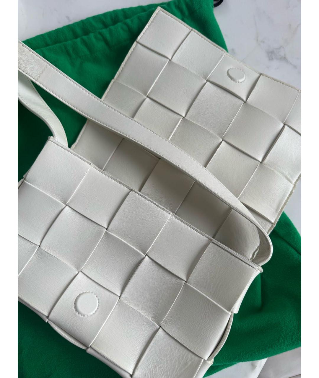 BOTTEGA VENETA Белая кожаная сумка через плечо, фото 5