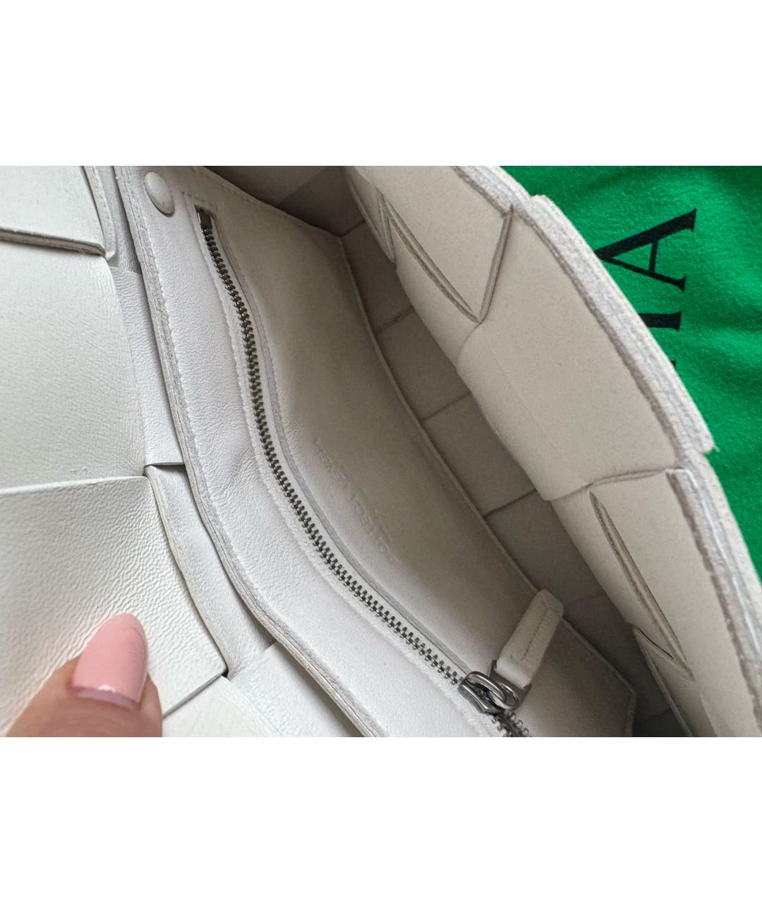 BOTTEGA VENETA Белая кожаная сумка через плечо, фото 3