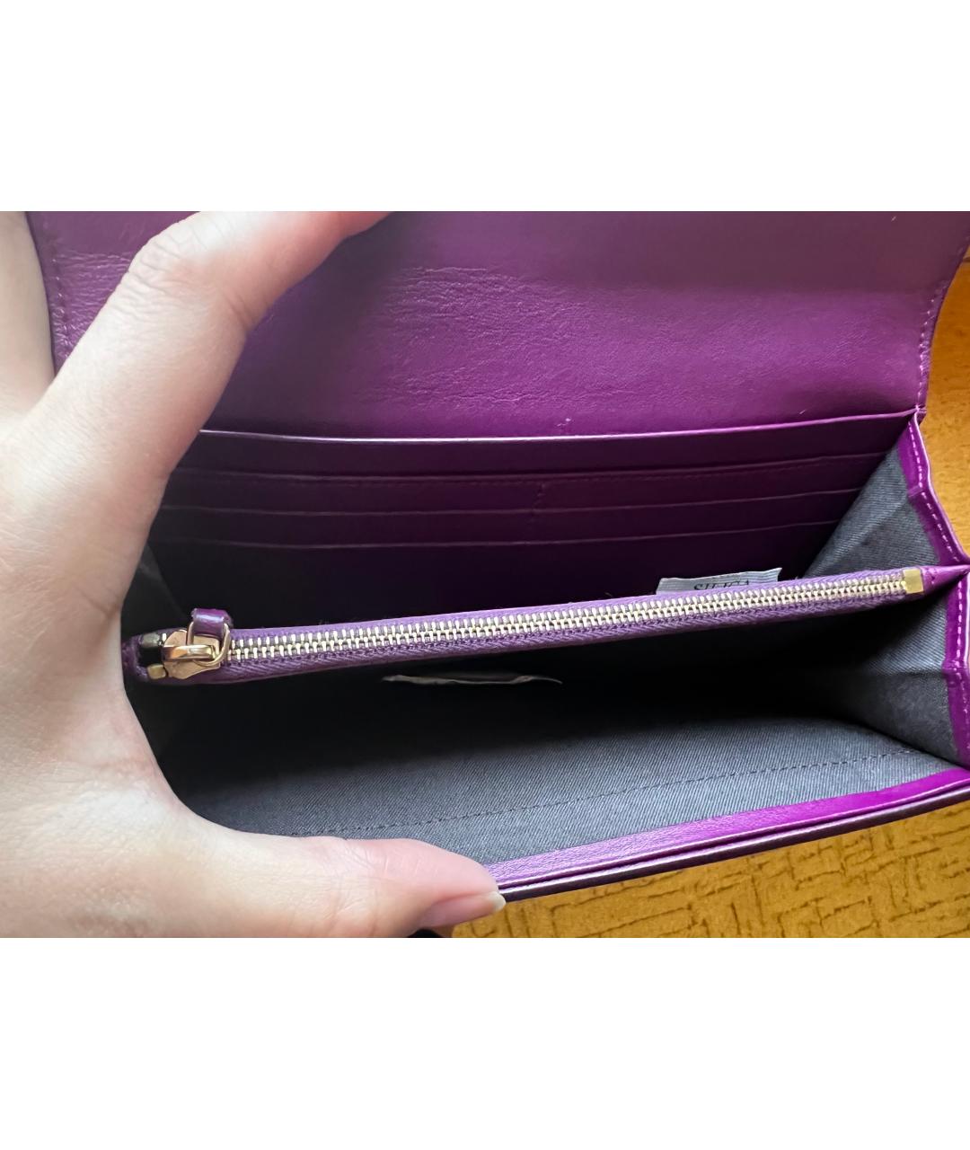 FENDI Фиолетовый кошелек из лакированной кожи, фото 3