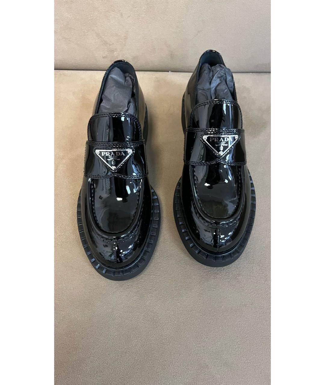 PRADA Черные лоферы из лакированной кожи, фото 2