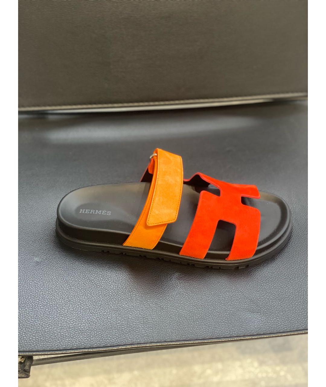Hermès Pre-Owned pre-owned Chypre suede sandals - Orange