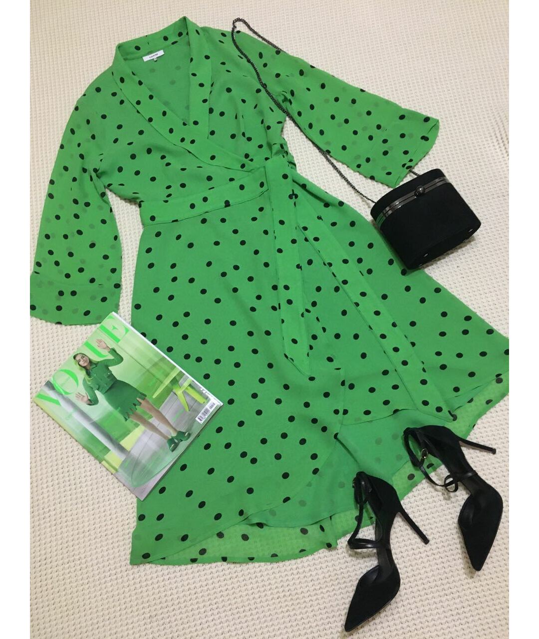 GANNI Зеленые вискозное повседневное платье, фото 2