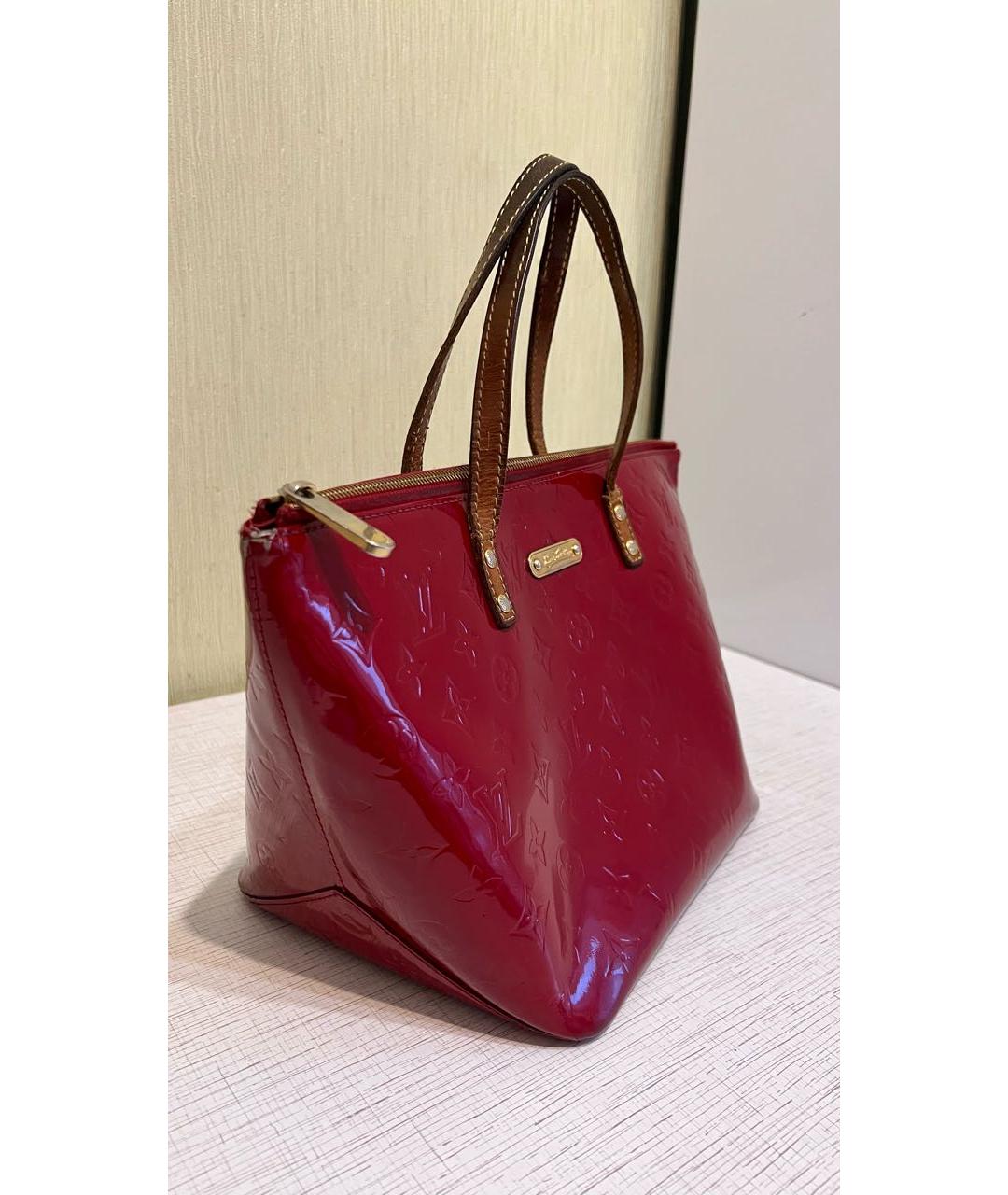 LOUIS VUITTON Красная сумка с короткими ручками из лакированной кожи, фото 2