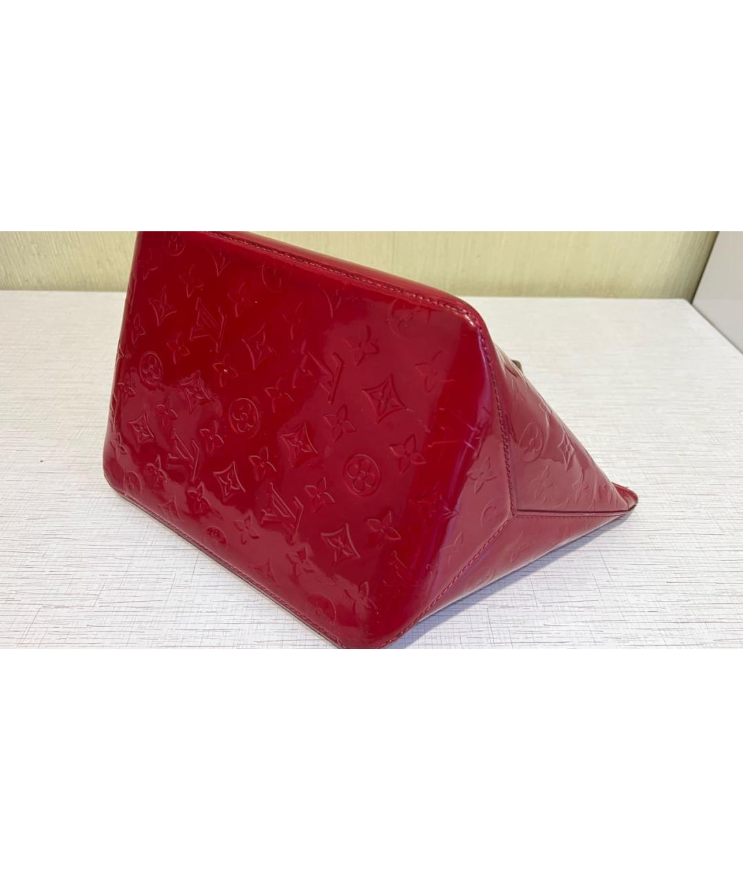 LOUIS VUITTON Красная сумка с короткими ручками из лакированной кожи, фото 7