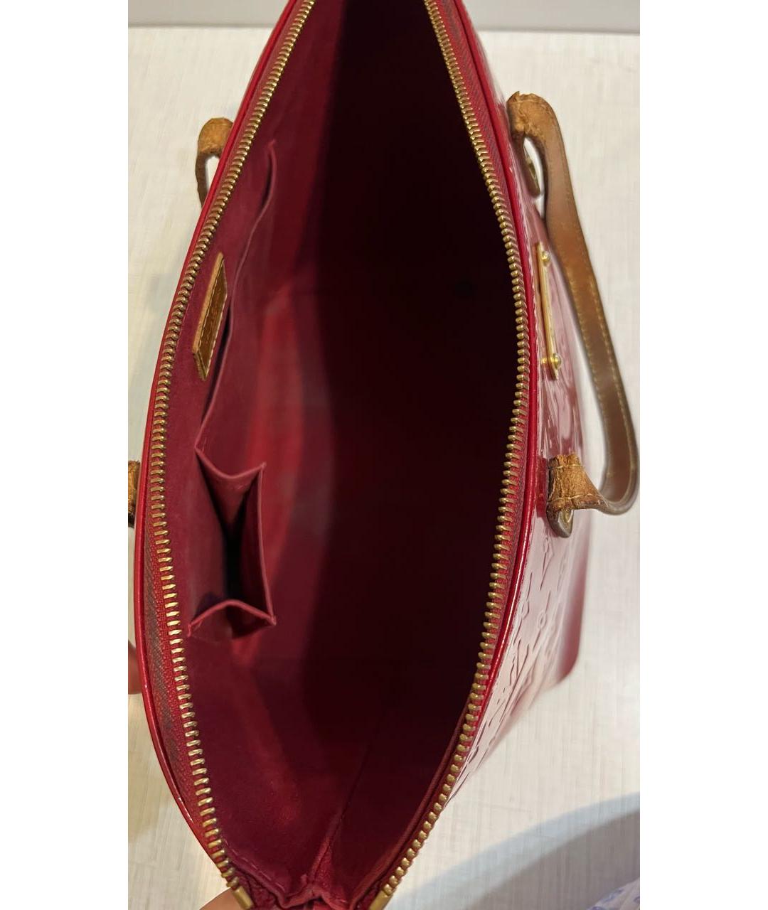 LOUIS VUITTON Красная сумка с короткими ручками из лакированной кожи, фото 4