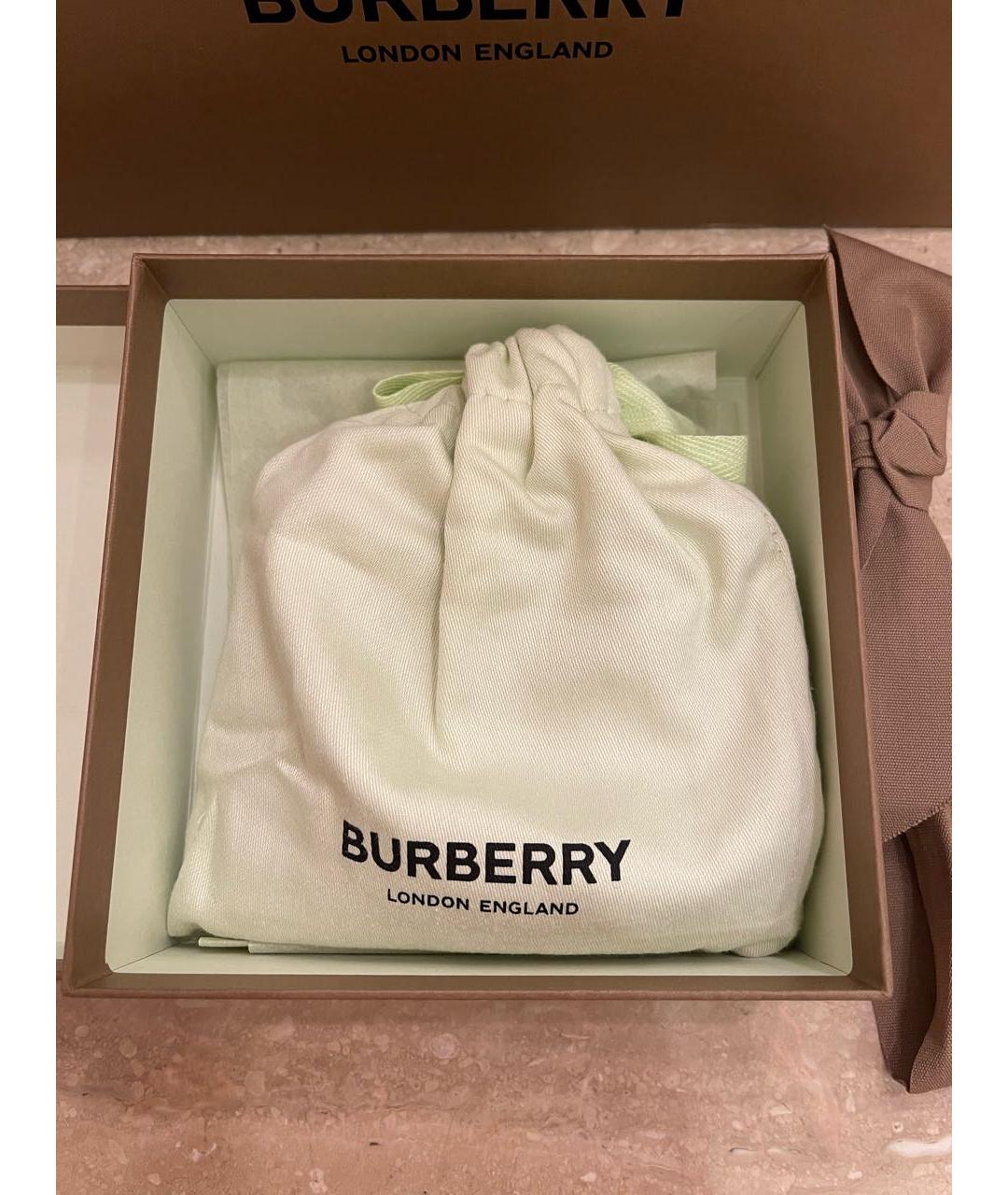 Burberry 2024 gift bag