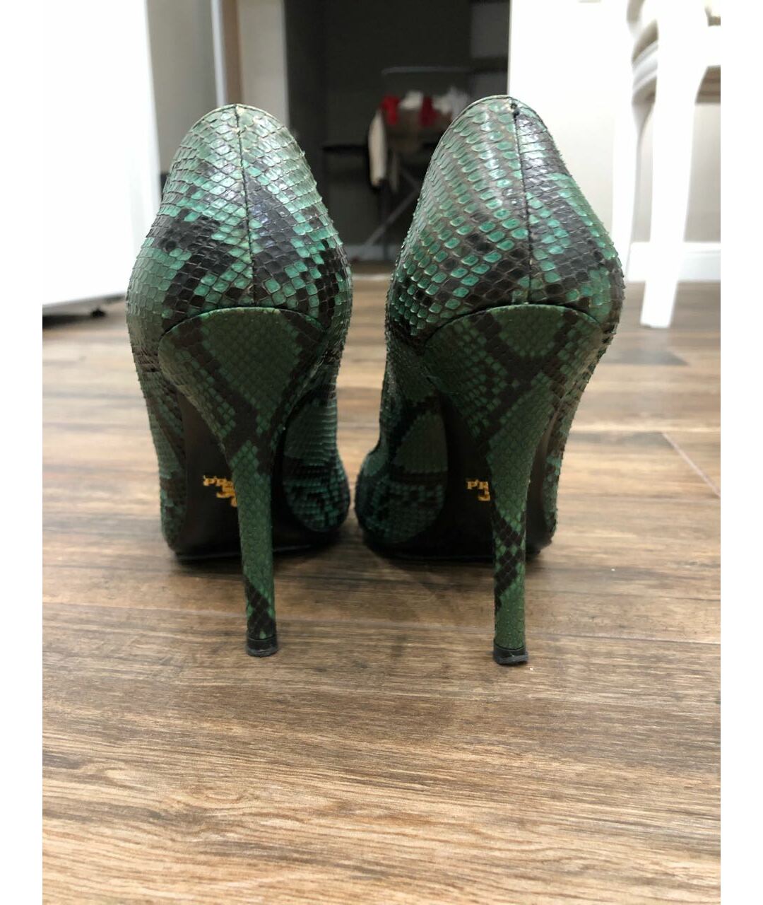 PRADA Зеленые туфли из экзотической кожи, фото 4
