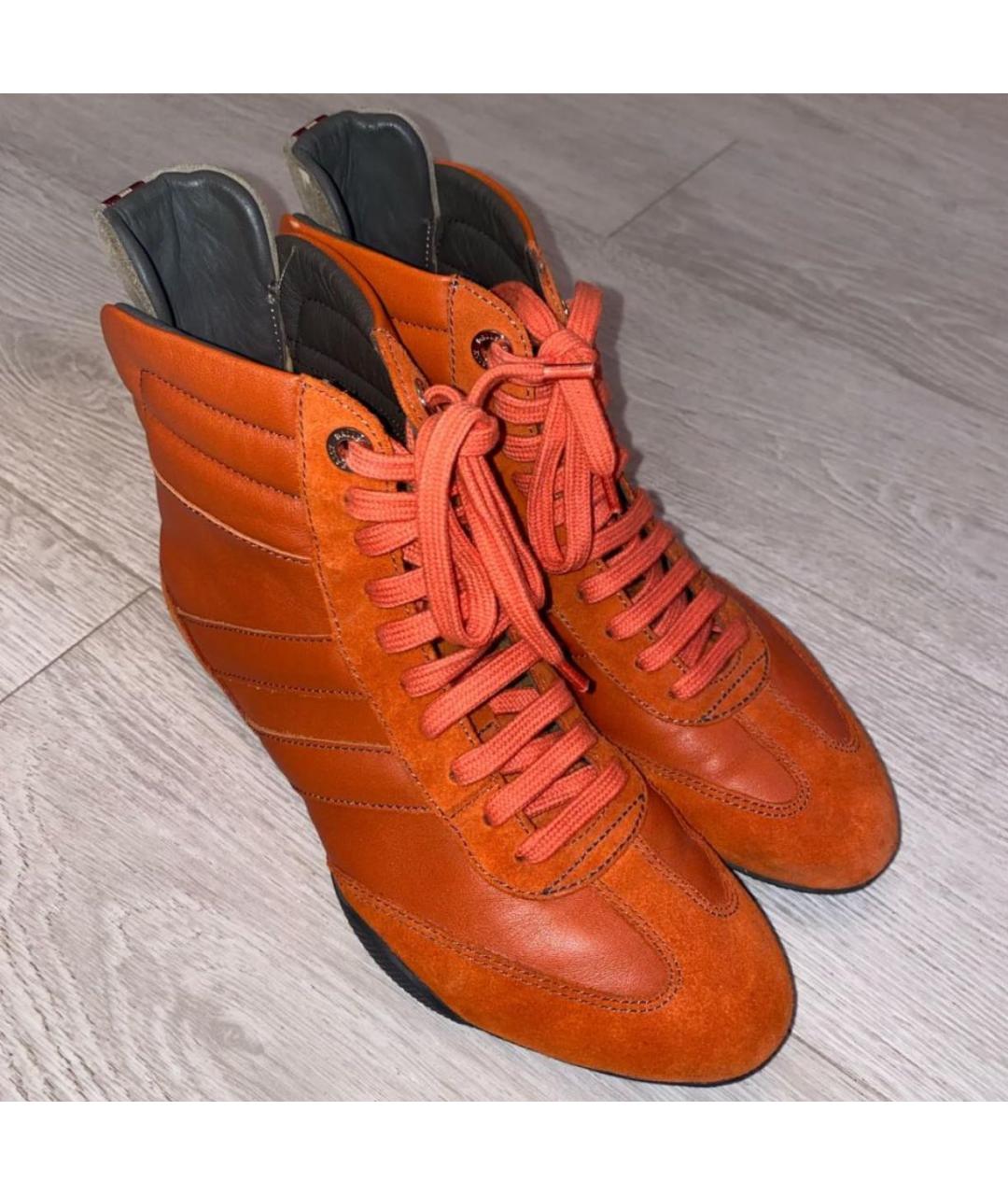 BALLY Оранжевое кожаные ботинки, фото 2
