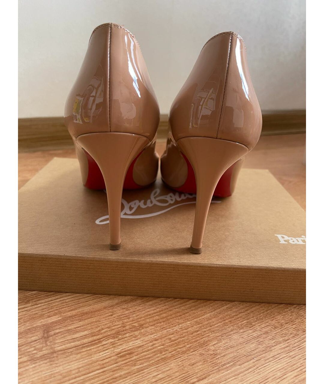 CHRISTIAN LOUBOUTIN Бежевые кожаные туфли, фото 4