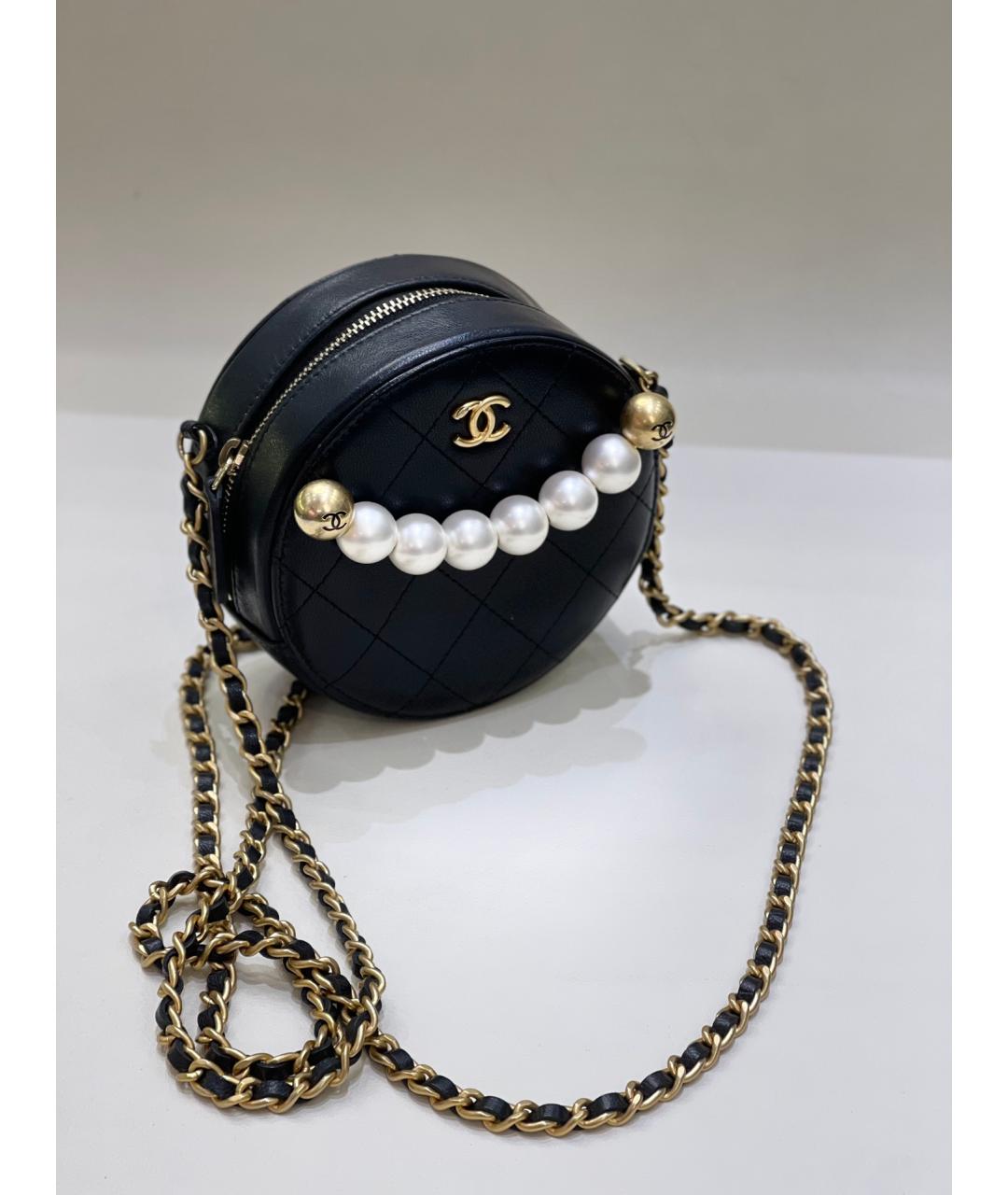 CHANEL PRE-OWNED Черная кожаная сумка через плечо для женщин – купить в  интернет магазине с доставкой