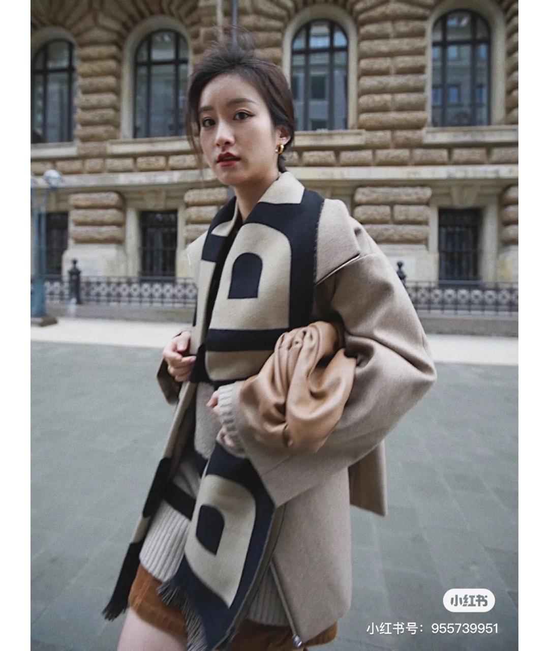 BURBERRY Черный кашемировый шарф, фото 6