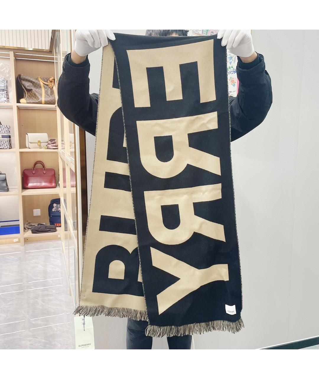 BURBERRY Черный кашемировый шарф, фото 7