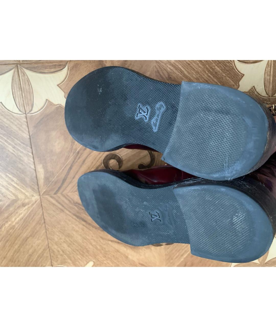 LOUIS VUITTON PRE-OWNED Бордовые ботинки из лакированной кожи, фото 6
