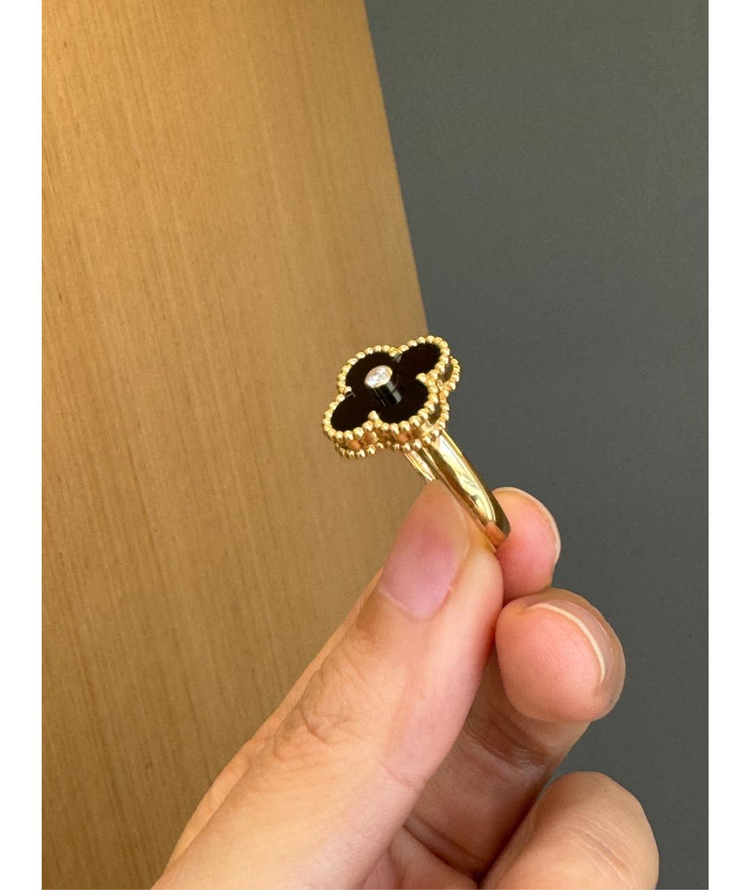 VAN CLEEF & ARPELS Черное кольцо из желтого золота, фото 5