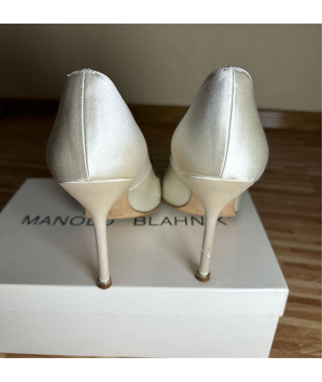 MANOLO BLAHNIK Белые текстильные туфли, фото 4