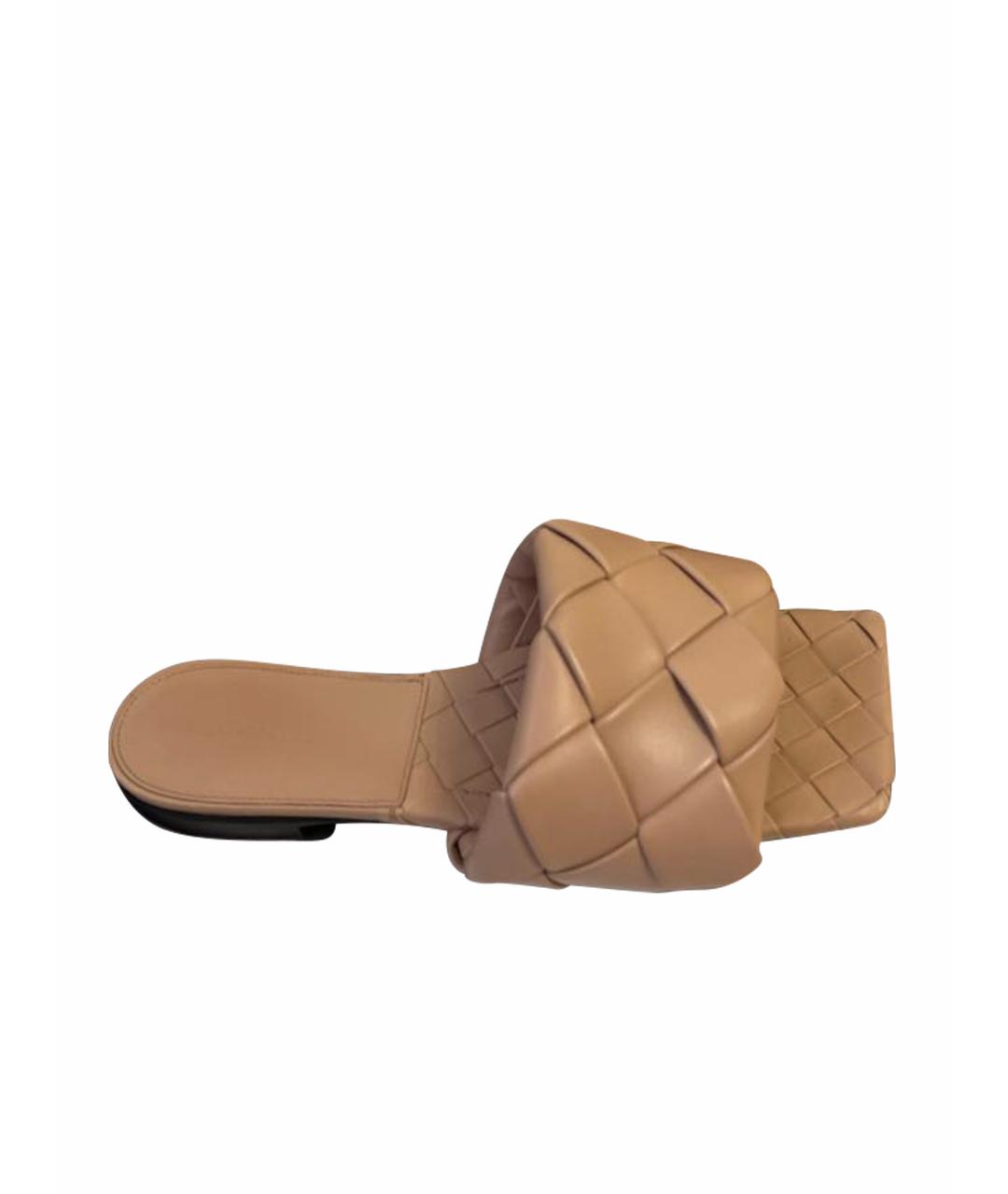 BOTTEGA VENETA Бежевые кожаные сандалии, фото 1