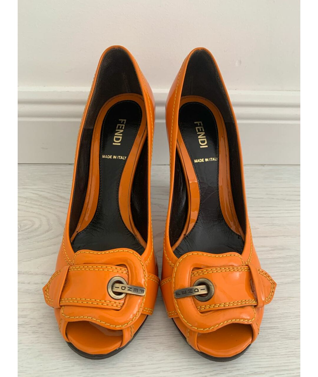 FENDI Оранжевое туфли из лакированной кожи, фото 2