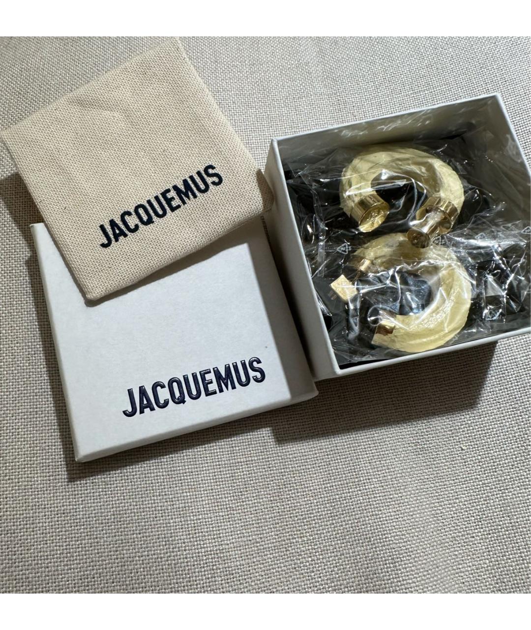 JACQUEMUS Бежевые серьги, фото 5