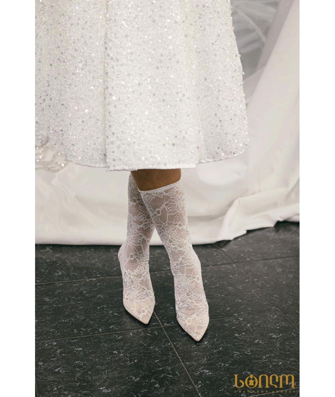 GEDEBE Белые текстильные свадебные туфли на среднем каблуке, фото 3