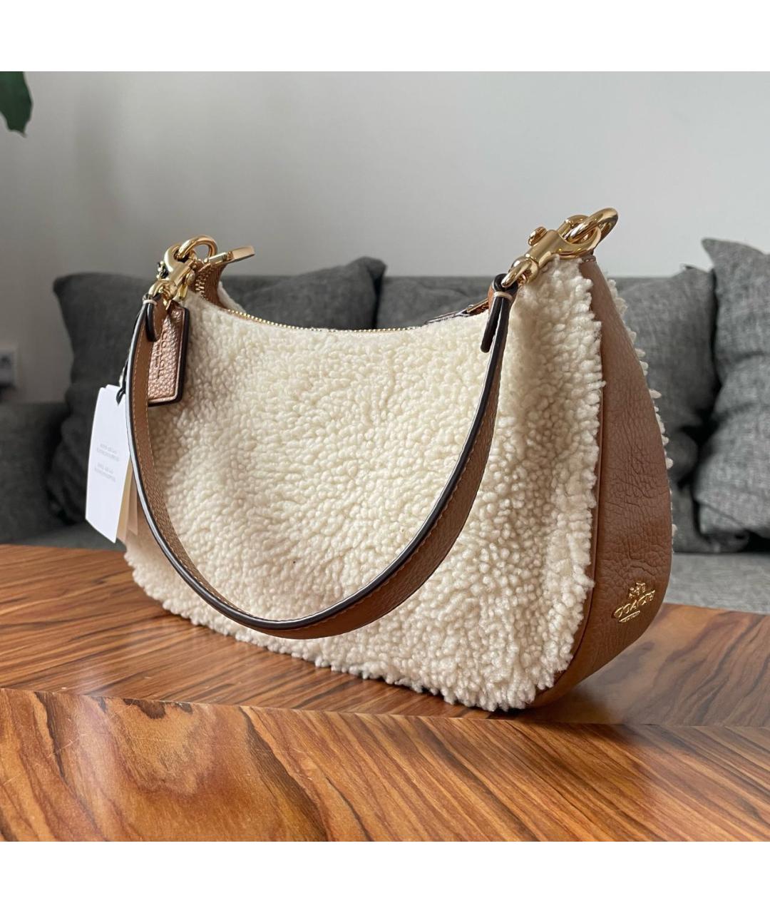 COACH Бежевая меховая сумка через плечо для женщин – купить в интернет ...