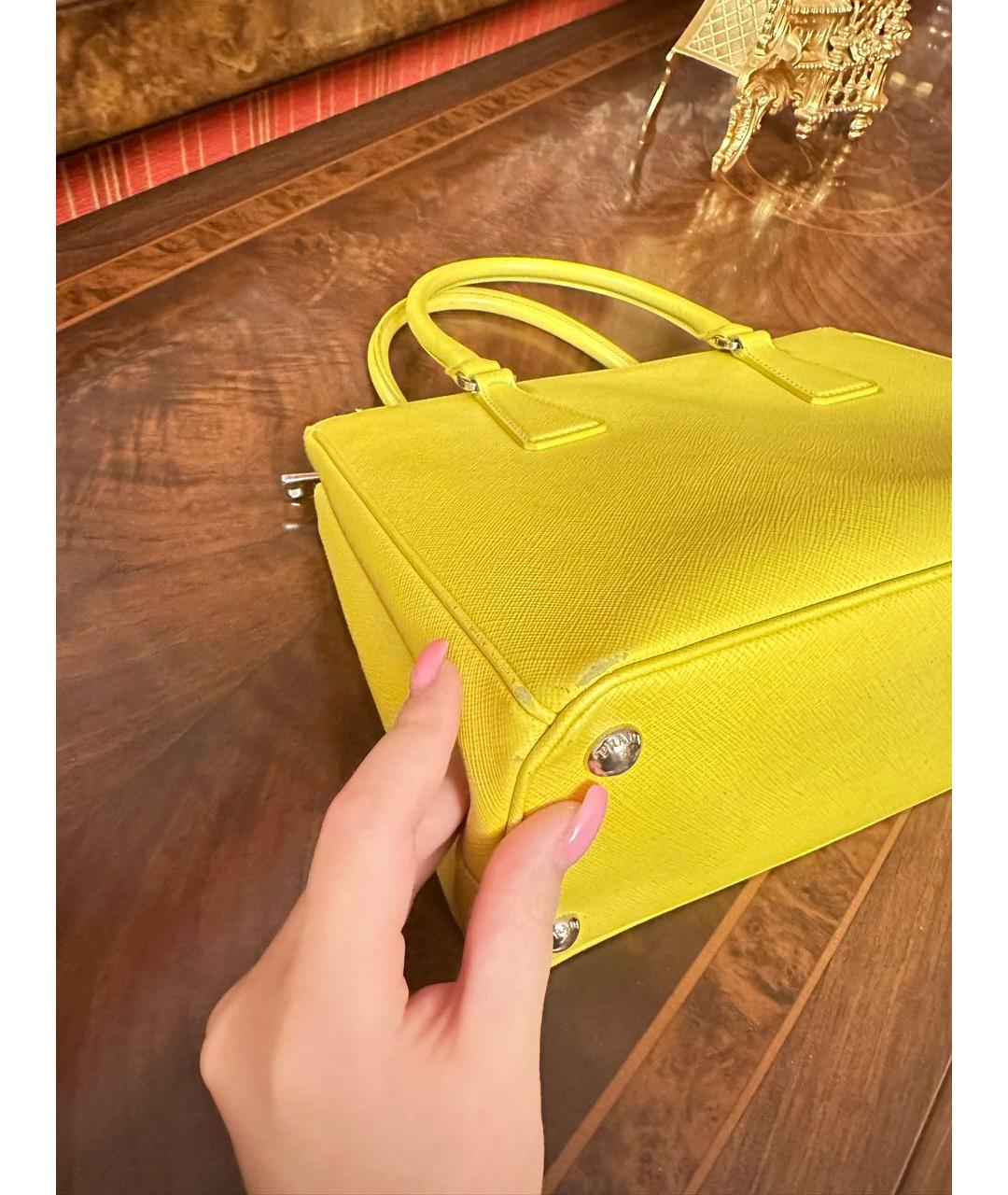 PRADA Желтая кожаная сумка тоут, фото 4