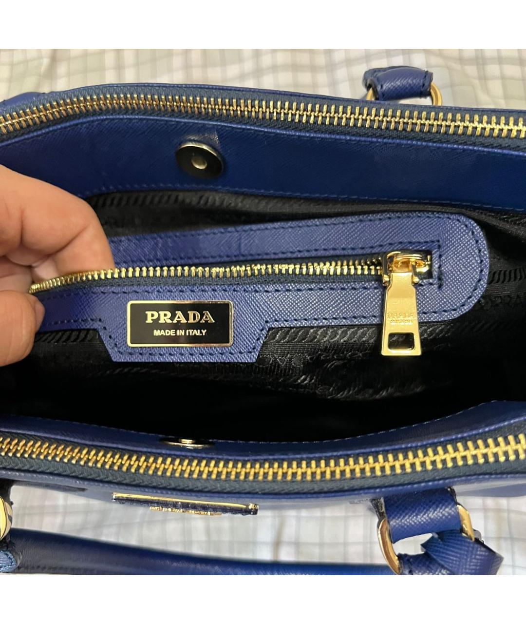 PRADA Темно-синяя кожаная сумка с короткими ручками, фото 6