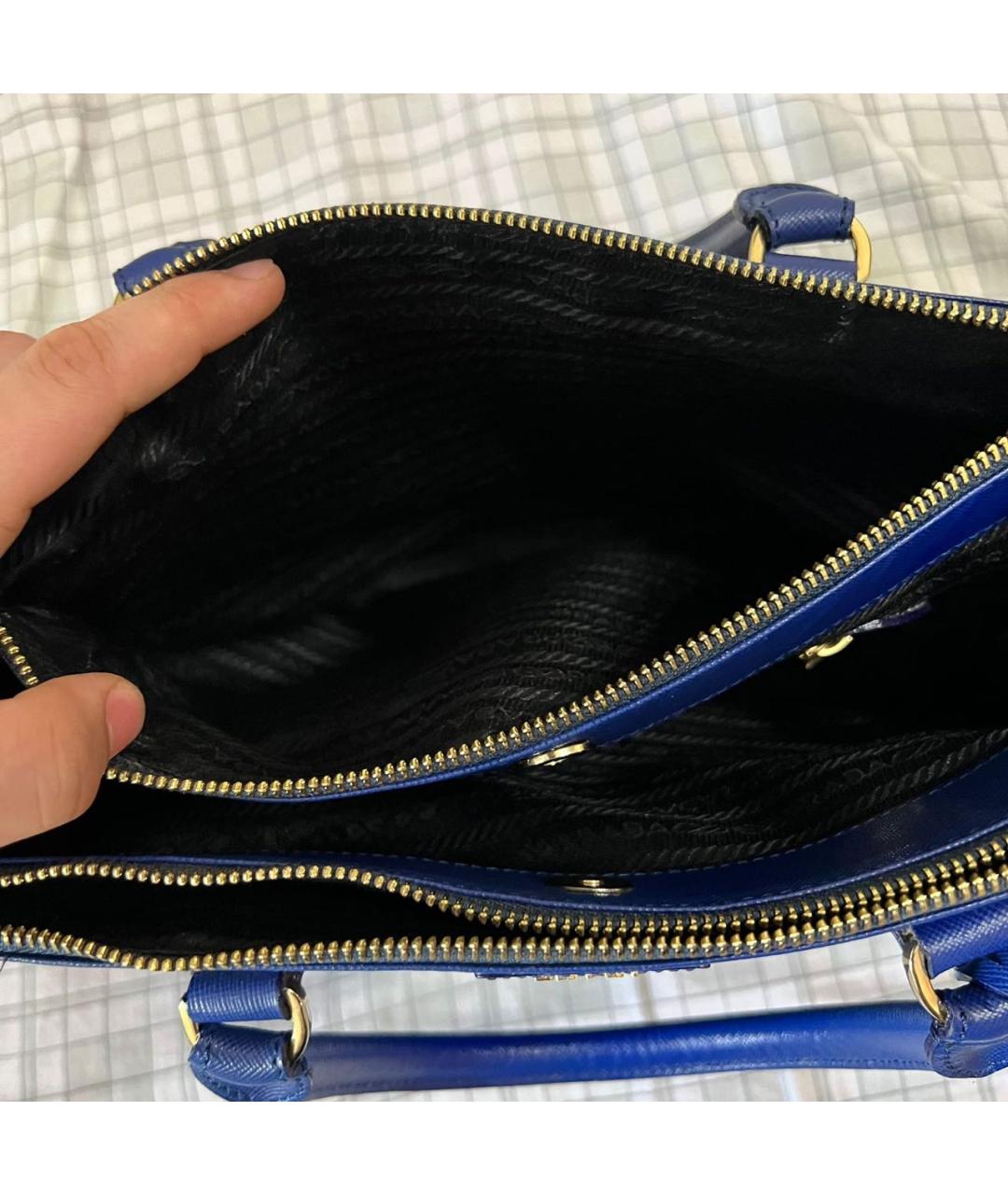 PRADA Темно-синяя кожаная сумка с короткими ручками, фото 7