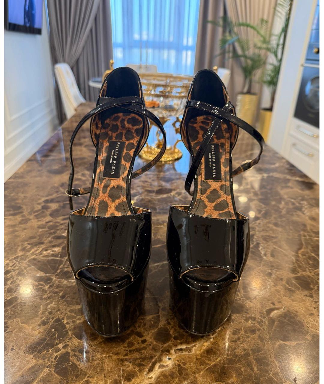 PHILIPP PLEIN Черные босоножки из лакированной кожи, фото 2