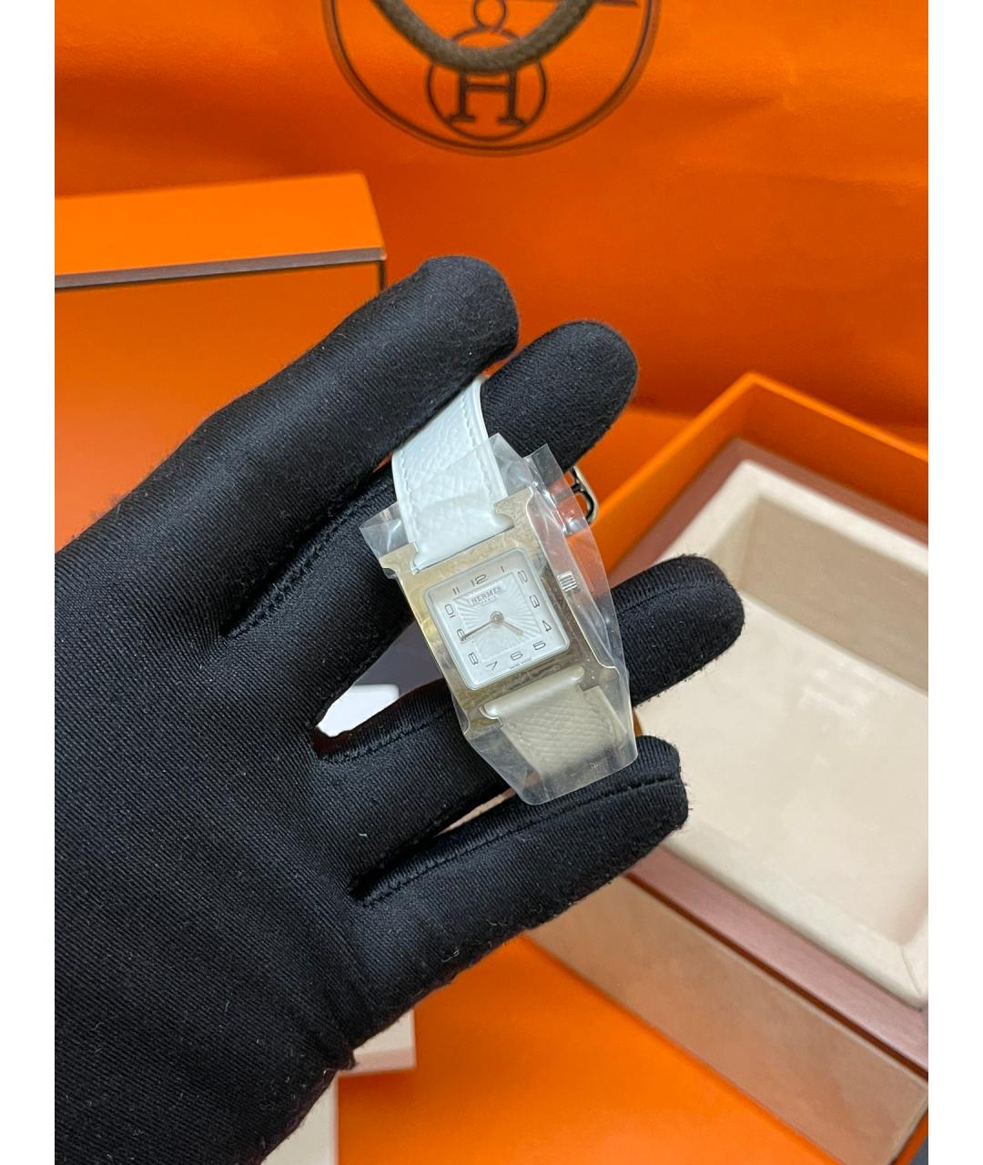 HERMES PRE-OWNED Белые металлические часы, фото 3
