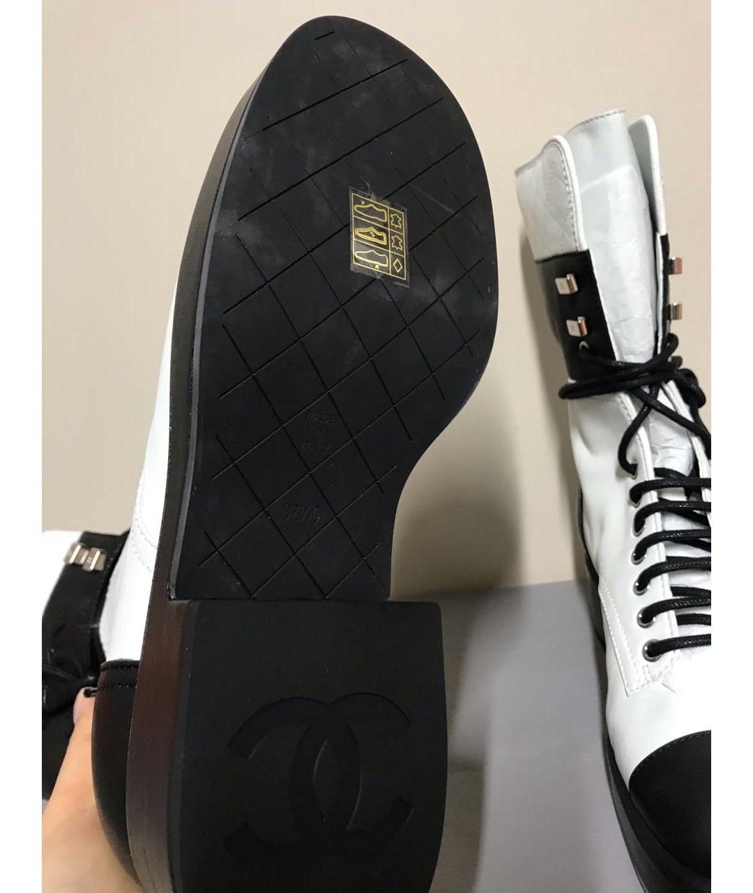 CHANEL Белые кожаные ботинки, фото 4