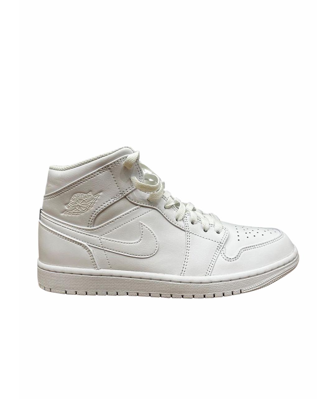 

Высокие кроссовки / кеды