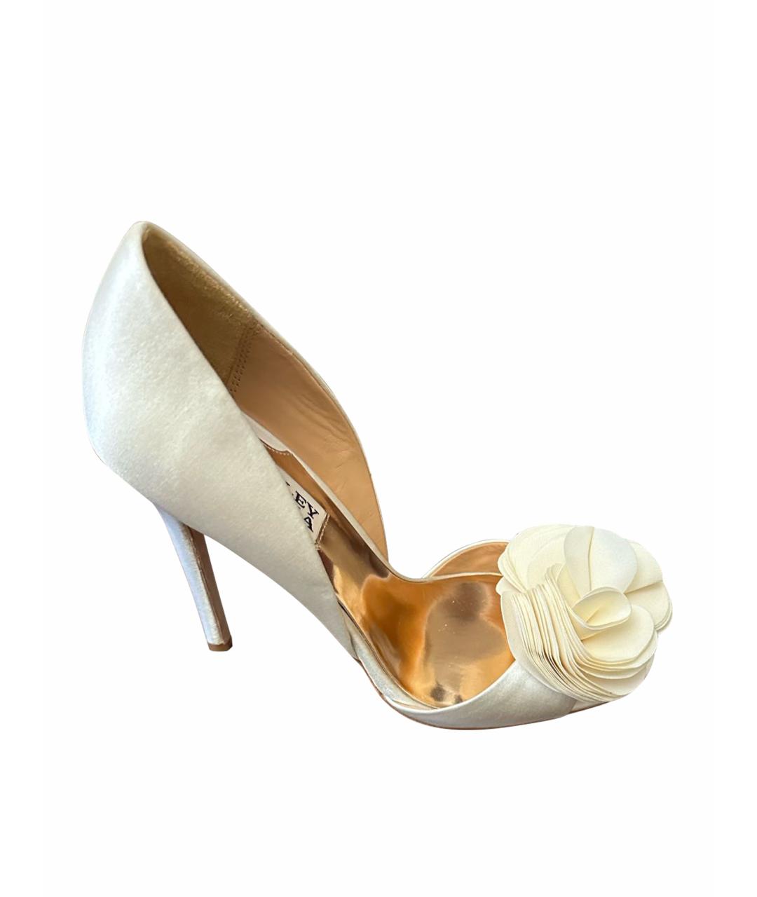 BADGLEY MISCHKA Белые текстильные свадебные туфли на высоком каблуке, фото 1