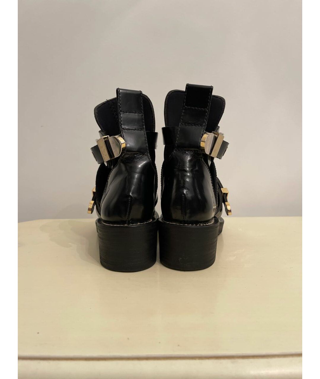 BALENCIAGA Черные ботинки из лакированной кожи, фото 4
