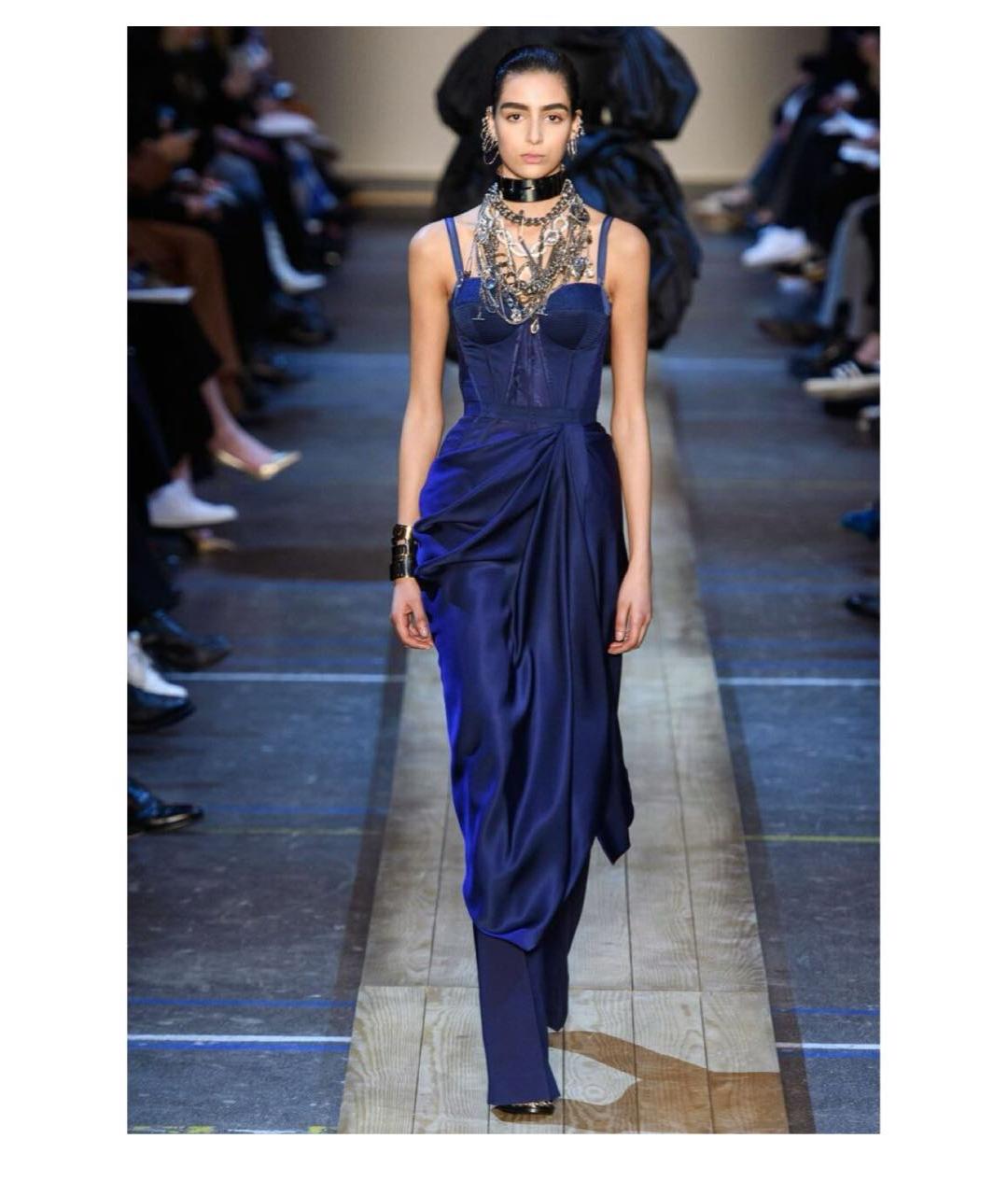 ALEXANDER MCQUEEN Синее атласное вечернее платье, фото 6