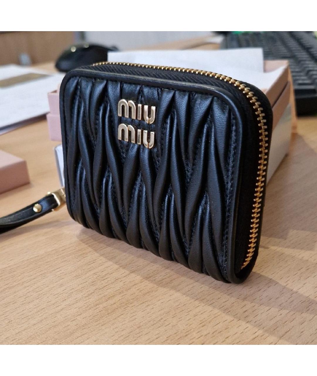 MIU MIU Черный кожаный кошелек, фото 2