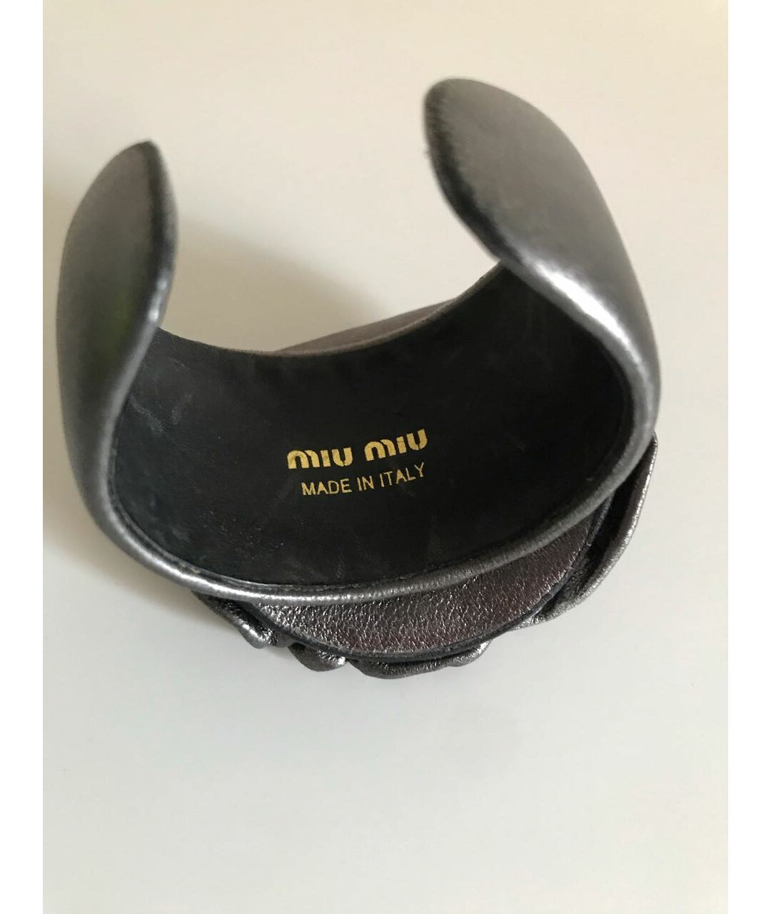 MIU MIU Серый кожаный браслет, фото 3