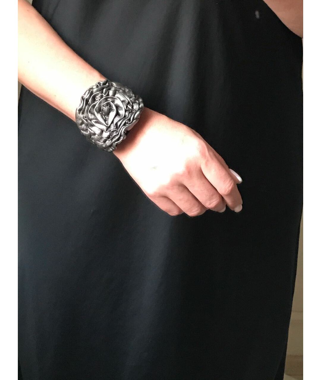 MIU MIU Серый кожаный браслет, фото 6
