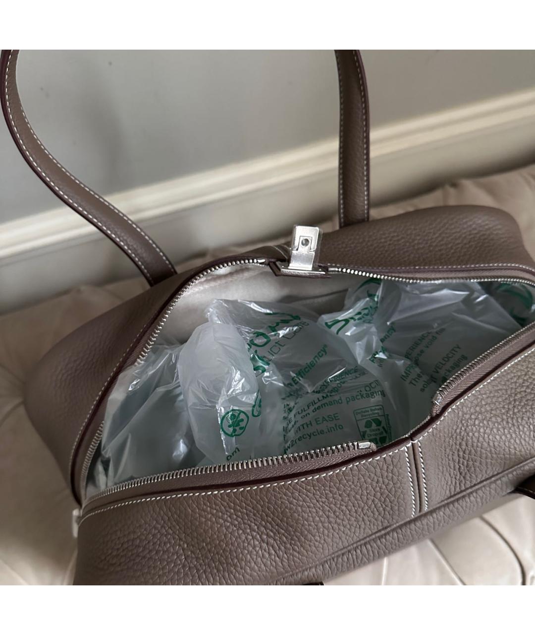 HERMES Бежевая кожаная сумка с короткими ручками, фото 4