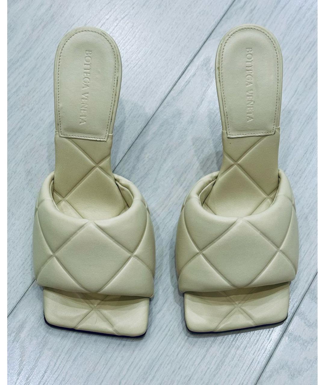 BOTTEGA VENETA Бежевые кожаные мюли, фото 3