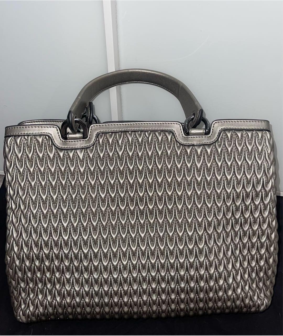 EMPORIO ARMANI Серебряная кожаная сумка с короткими ручками, фото 3