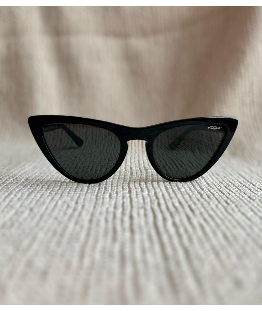 VOGUE EYEWEAR Черные пластиковые солнцезащитные очки, фото 5