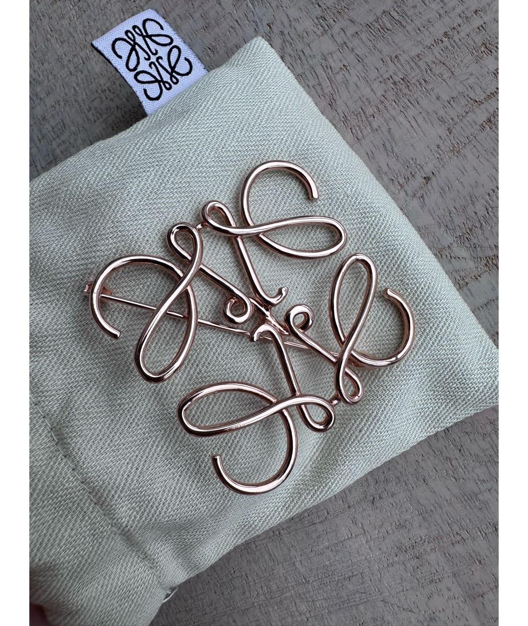 LOEWE Розовая металлическая булавка / брошь, фото 2